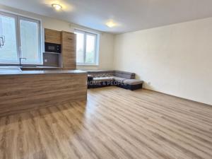 Pronájem bytu 3+kk, Pohořelice, Znojemská, 70 m2