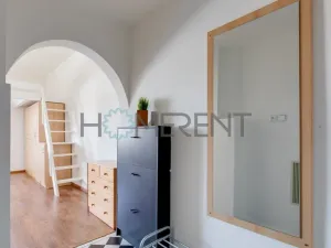 Pronájem bytu 1+kk, Praha - Nusle, Bartoškova, 30 m2