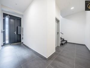 Prodej obchodního prostoru, Kladno, Huťská, 402 m2
