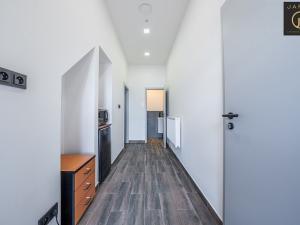Prodej obchodního prostoru, Kladno, Huťská, 402 m2