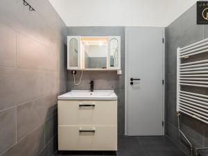 Prodej obchodního prostoru, Kladno, Huťská, 402 m2