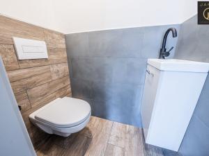 Prodej obchodního prostoru, Kladno, Huťská, 402 m2