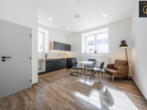 Prodej obchodního prostoru, Kladno, Huťská, 402 m2