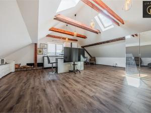 Prodej obchodního prostoru, Kladno, Huťská, 402 m2