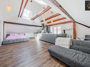 Prodej obchodního prostoru, Kladno, Huťská, 402 m2
