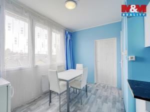 Prodej bytu 3+1, Bezdružice, Na Sídlišti, 60 m2