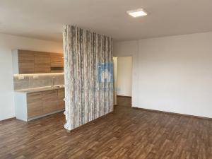 Pronájem bytu 3+1, Praha, U bazénu, 79 m2
