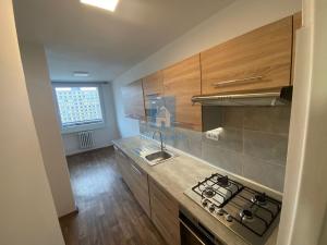 Pronájem bytu 3+1, Praha, U bazénu, 79 m2