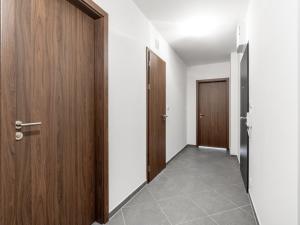 Pronájem bytu 3+kk, Praha - Prosek, Čakovická, 83 m2