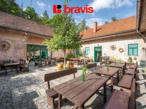 Prodej restaurace, Brno - Bystrc, Rakovecká, 500 m2