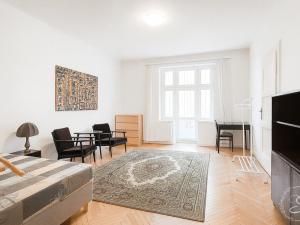 Pronájem bytu 3+1, Praha - Vinohrady, Lucemburská, 100 m2