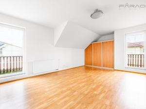 Pronájem kanceláře, Průhonice, Pod Valem II., 400 m2