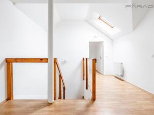 Pronájem kanceláře, Průhonice, Pod Valem II., 300 m2
