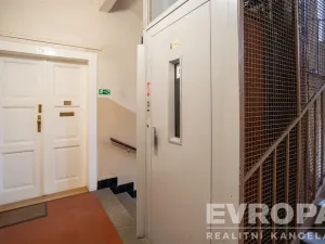 Prodej bytu 4+1, Praha - Holešovice, Veletržní, 101 m2