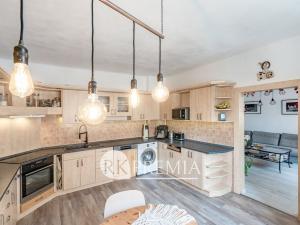 Prodej rodinného domu, Dubí - Mstišov, Dvojhradí, 166 m2