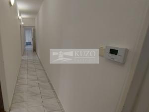 Pronájem kanceláře, Praha, Na Březince, 120 m2