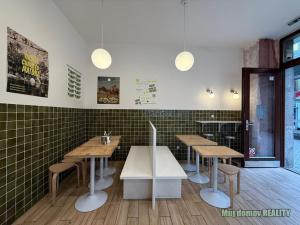 Pronájem restaurace, Praha - Karlín, Thámova, 100 m2
