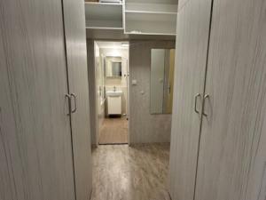 Prodej bytu 2+kk, Praha - Troja, Hnězdenská, 43 m2