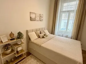 Pronájem bytu 2+kk, Praha - Vinohrady, U Zvonařky, 38 m2