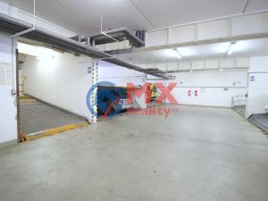 Pronájem garážového stání, Praha - Libeň, Kurta Konráda, 20 m2