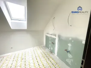 Prodej rodinného domu, Mnichov, 144 m2