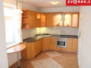 Pronájem rodinného domu, Zlín, Pod Rozhlednou, 200 m2