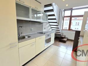 Prodej bytu 2+kk, Praha, Novákových, 76 m2