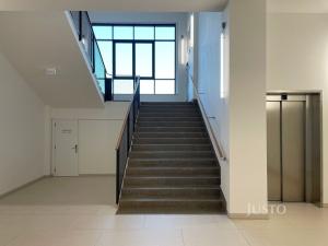 Pronájem bytu 1+kk, Praha, Naskové, 45 m2