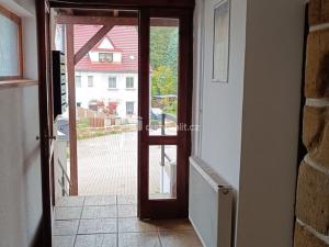 Prodej atypického bytu, Doksy, Komenského, 160 m2