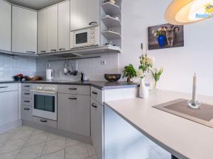 Pronájem bytu 2+kk, Praha - Písnice, Na okruhu, 43 m2
