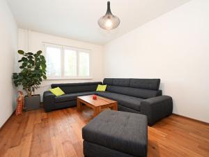 Pronájem bytu 3+1, Praha - Vokovice, Africká, 68 m2