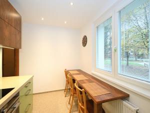 Pronájem bytu 3+1, Praha - Vokovice, Africká, 68 m2