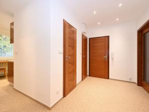 Pronájem bytu 3+1, Praha - Vokovice, Africká, 68 m2
