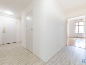 Pronájem bytu 3+1, Praha - Vinohrady, U Havlíčkových sadů, 121 m2