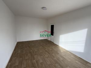 Prodej bytu 2+1, Chomutov, Holešická, 62 m2