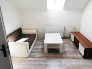 Prodej bytu 3+kk, Byšice, B. Němcové, 65 m2