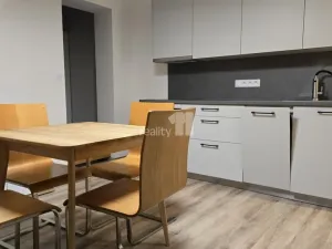 Pronájem bytu 2+kk, Praha - Bubeneč, Korunovační, 40 m2