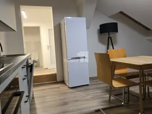 Pronájem bytu 2+kk, Praha - Bubeneč, Korunovační, 40 m2