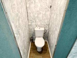 Prodej bytu 2+1, Chomutov, Holešická, 61 m2