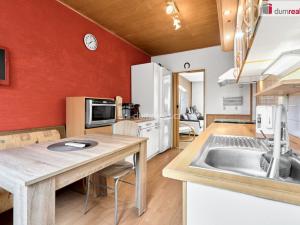 Prodej bytu 2+1, Lubenec, Karlovarská, 67 m2