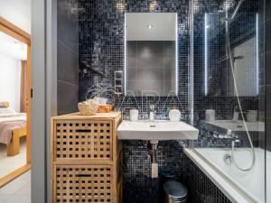 Prodej bytu 3+kk, Praha - Hlubočepy, Lohniského, 72 m2
