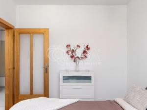 Prodej bytu 3+kk, Praha - Hlubočepy, Lohniského, 72 m2