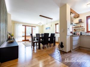 Pronájem bytu 4+kk, Měšice, Nad Babím dolem, 131 m2