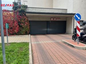 Pronájem garáže, Praha - Vysočany, Pod Harfou, 20 m2