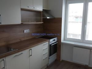 Pronájem bytu 3+kk, Hradec Králové, S. K. Neumanna, 82 m2