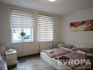 Prodej bytu 2+1, Nový Bor, Palackého náměstí, 66 m2