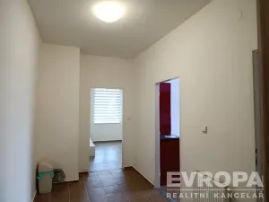 Prodej bytu 2+1, Nový Bor, Palackého náměstí, 66 m2