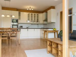 Pronájem bytu 2+kk, Praha, Štěpařská, 53 m2