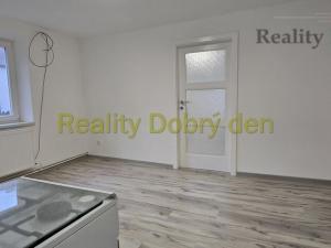 Pronájem bytu 2+1, Opava, Těšínská, 48 m2