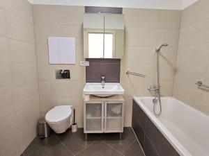 Prodej bytu 2+kk, Beroun - Beroun-Město, V Zahradách, 73 m2